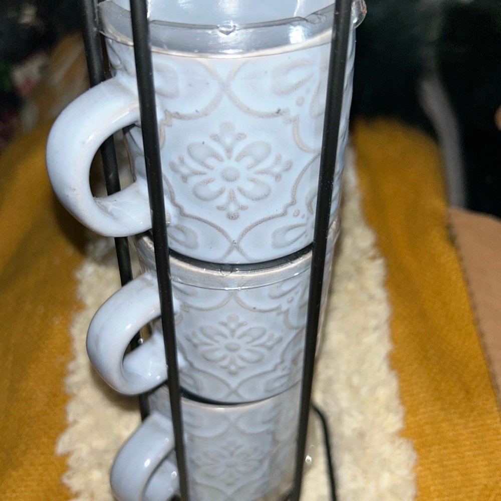 NEVER USED; Espresso  for 4 ; expresso cups vertical black metal holder